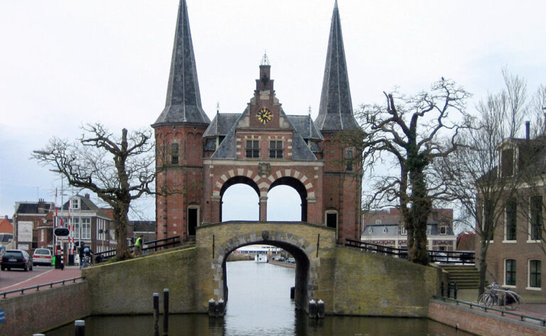 Read more about the article Drie daagse roeitocht in Friesland vanuit Sneek
